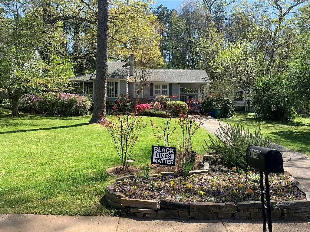 2 bed, 1.0 bath, 1129 sqft, $2,500 — Photo 1