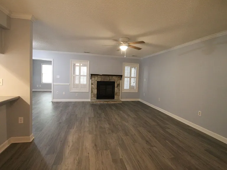 806 Beech Dr — Photo 4