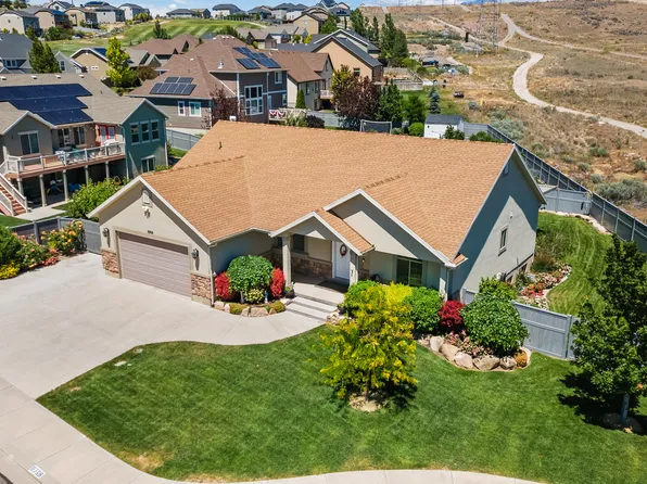 8768 N Durham Ct, Eagle Mountain, UT 84005