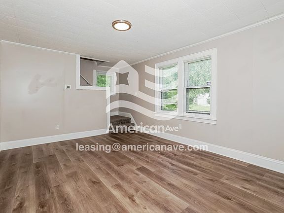 1274895_003_wm_-_living_room_13022727.jpg