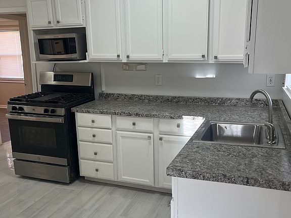4th image of 20744 Ehlert Ave