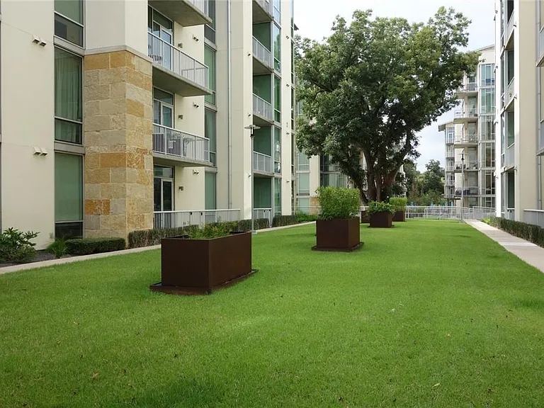 1600 Barton Springs Rd #1407 — Photo 33