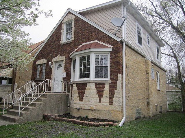 1st image of 2133 N 76th Ave