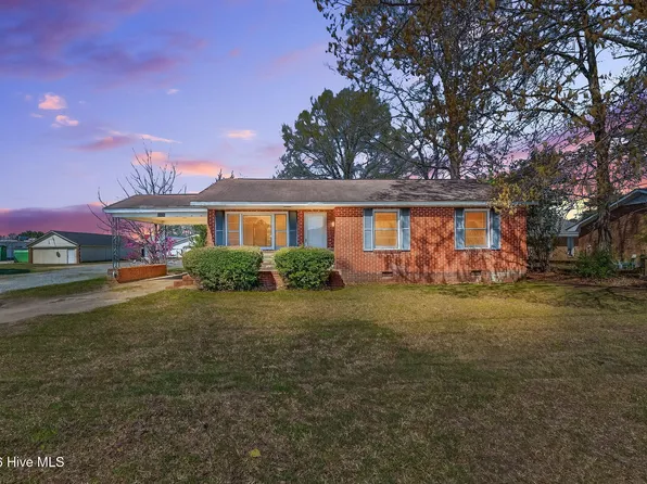 1020 S Pollock Street, Selma, NC 27576