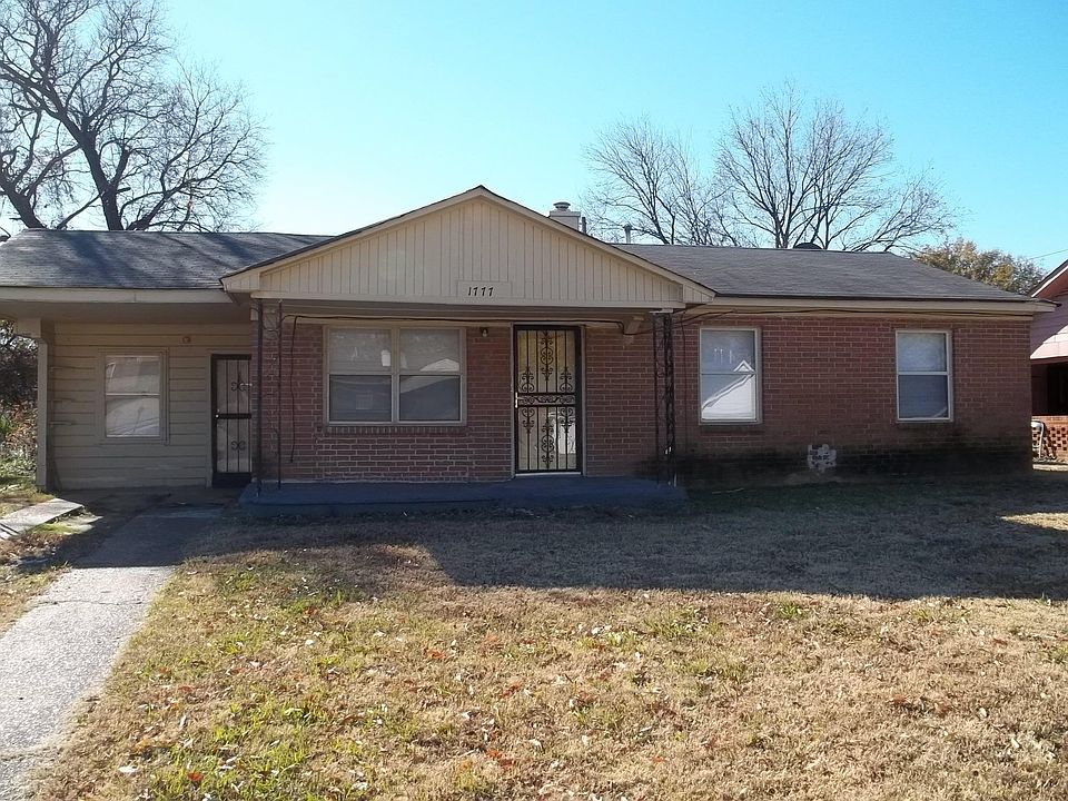 3 BR/2 BA Brick House   