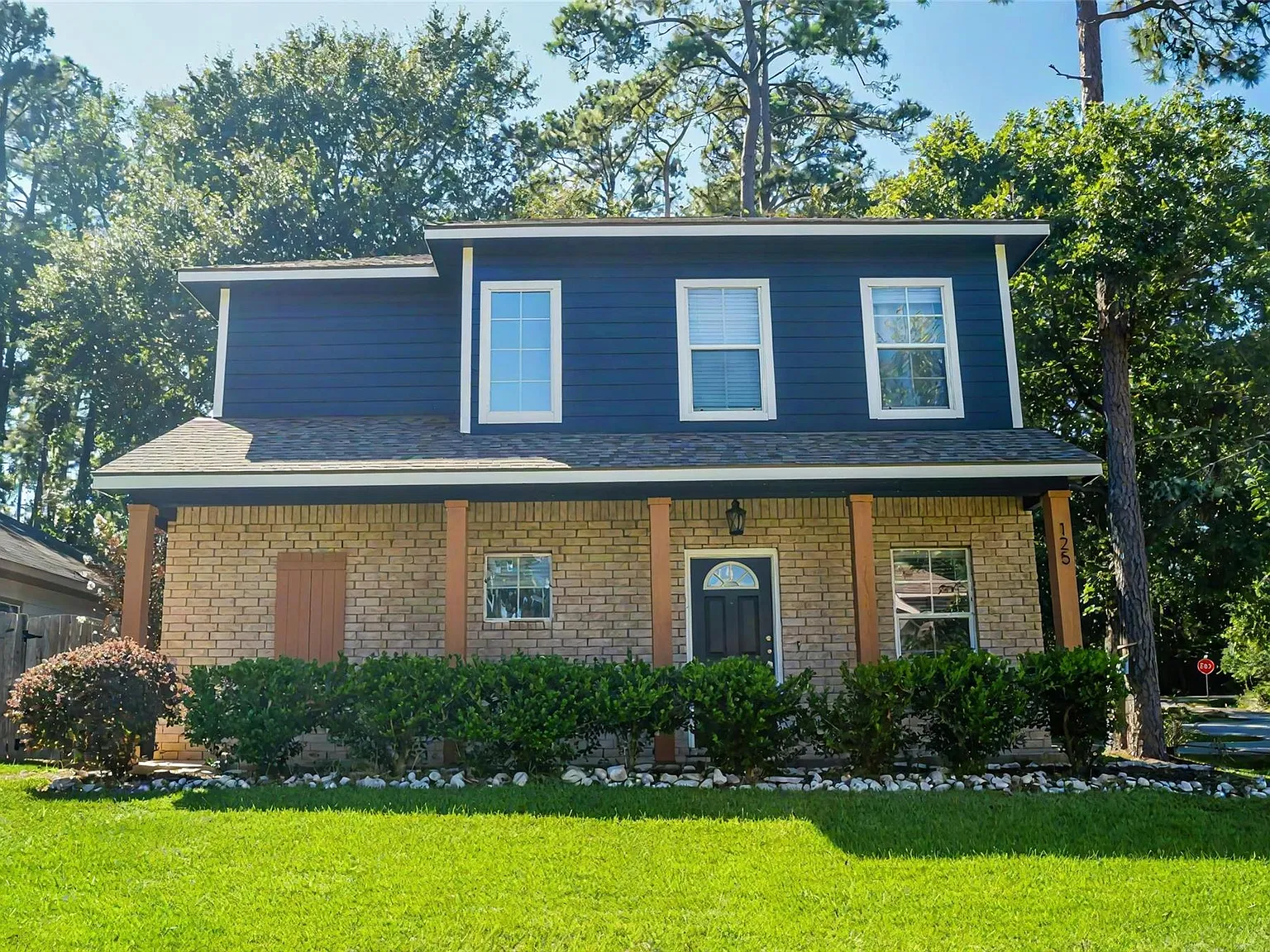 4 bed, 2.5 bath, 1736 sqft, $1,800 — Photo 3