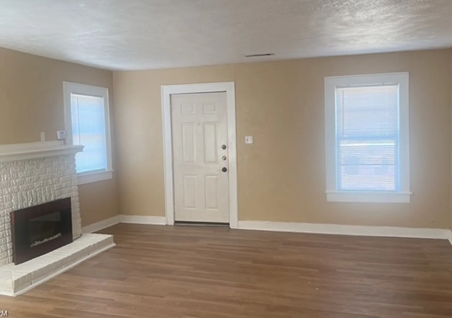 804 Austin St Arlington,76012 — Photo 4