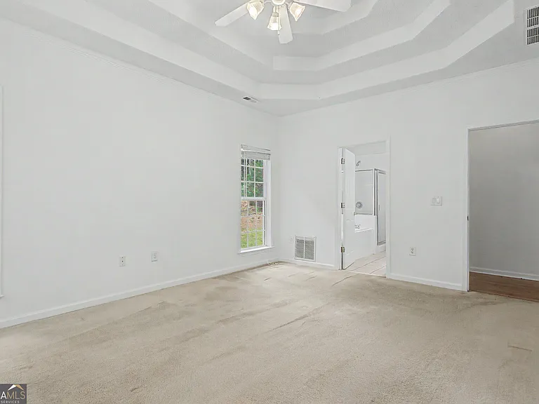 255 Squire Ln — Photo 31