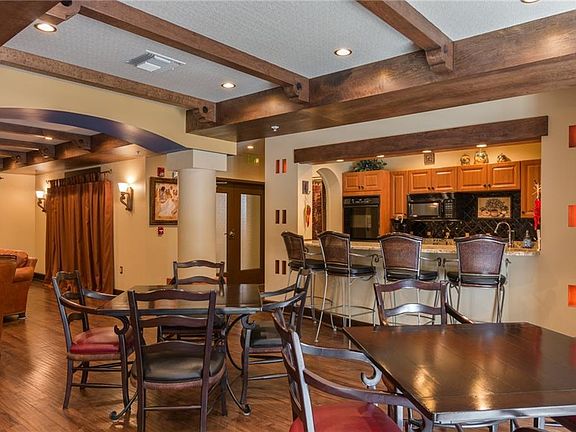 5th image of 100 4th Ave S APT 322