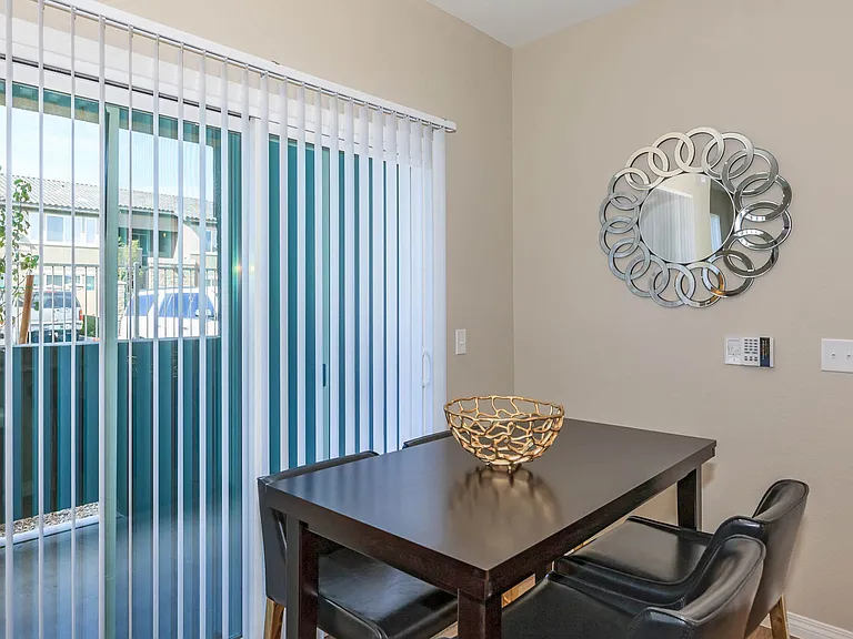 A3 751 SQFT 1 Bed 1 Bath