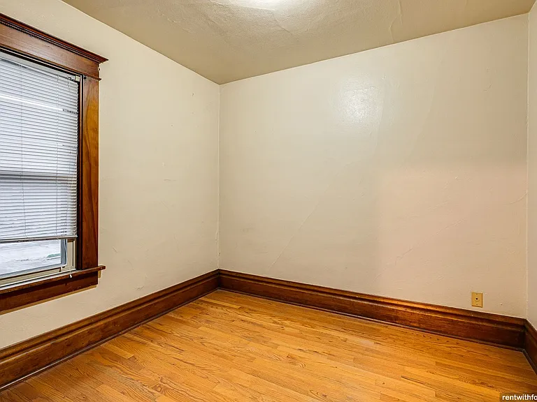 111 W. Parkway Avenue — Photo 8