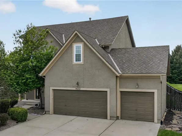 16212 S Bradley Dr, Olathe, KS 66062