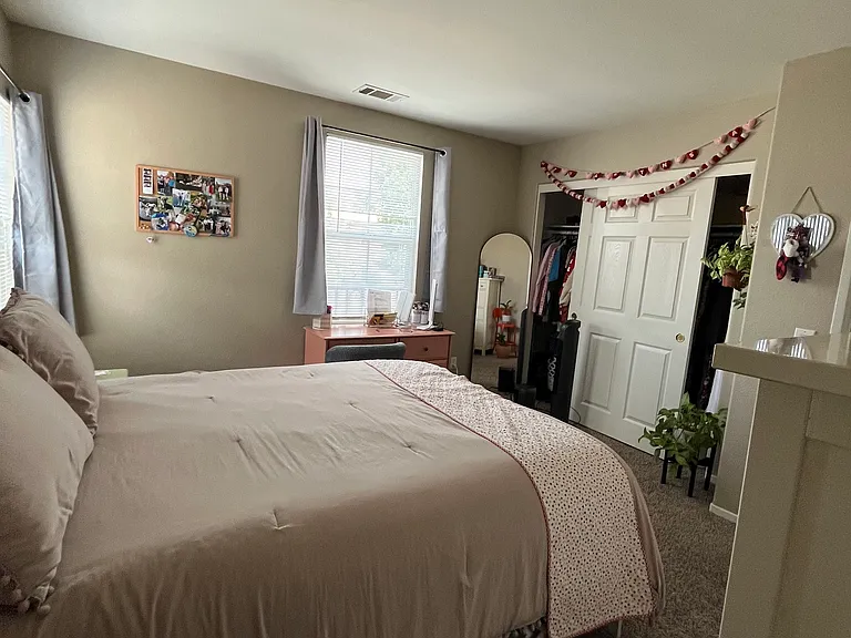 Second bedroom