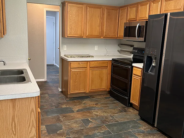 15207 Country Acres Dr — Photo 9