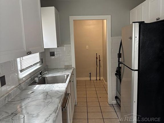 3rd image of 7084 Fisher Ave