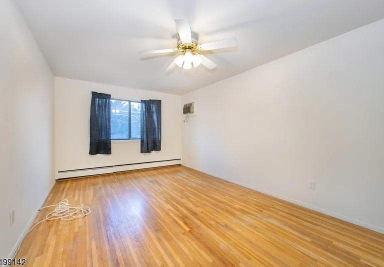 685 Van Houten Ave #3 — Photo 9