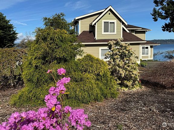 3rd image of 29369 Beach Drive NE