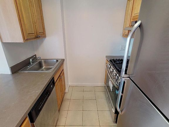 5th image of 10202 Queens Blvd APT 2C