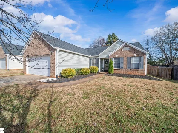 420 Peach Grove Pl, Mauldin, SC 29662
