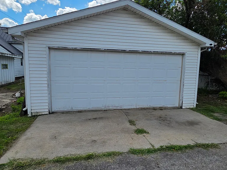 910 Hendricks St — Photo 13