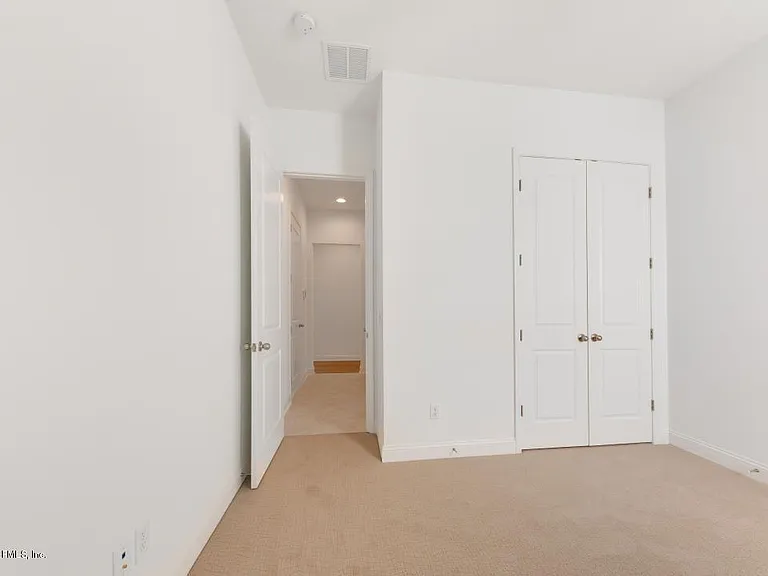 28 Stansbury Ln — Photo 17