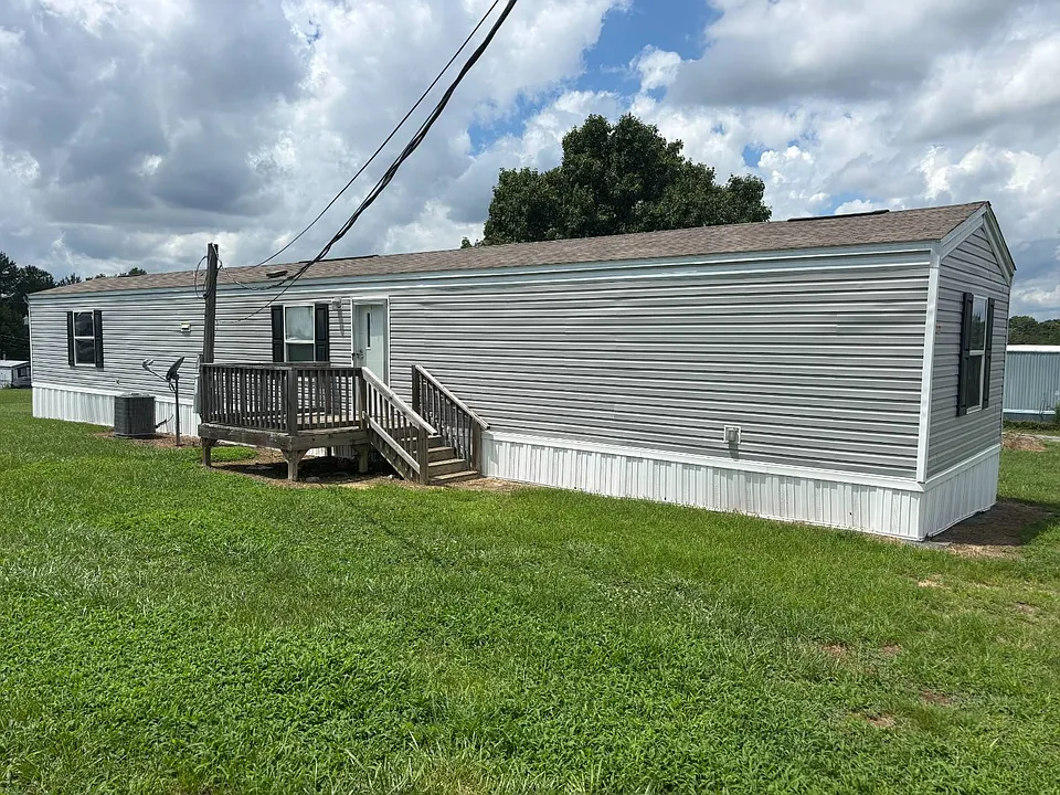 105 Exter Dr #21