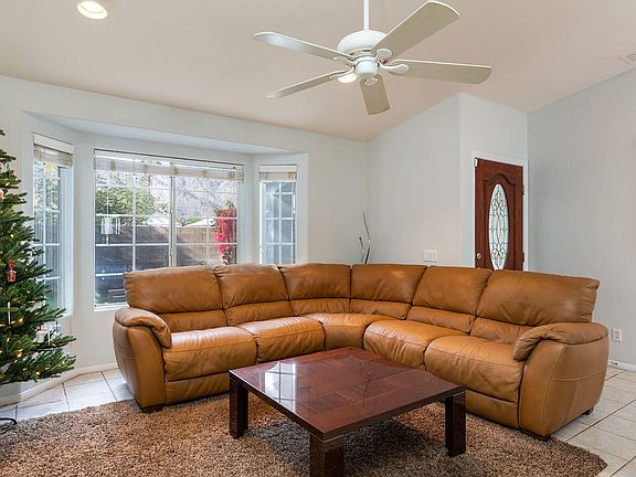 5th image of 52180 Avenida Mendoza