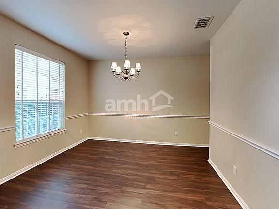 3rd image of 3165 Kingswood Ct