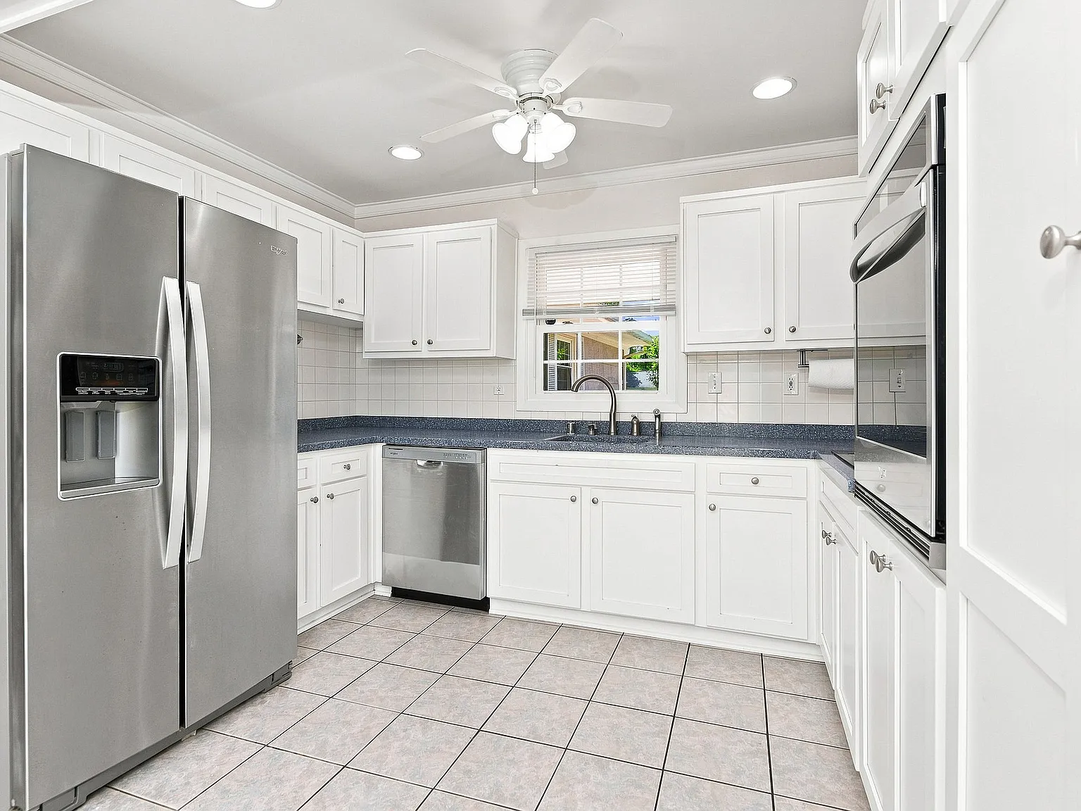 12823 Holiday Lane - 1 — Photo 4