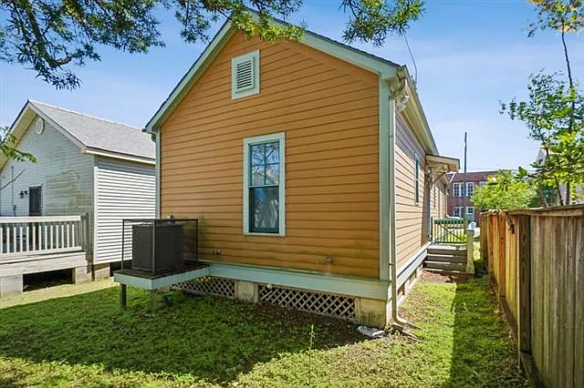 626 Saint Maurice Ave — Photo 17