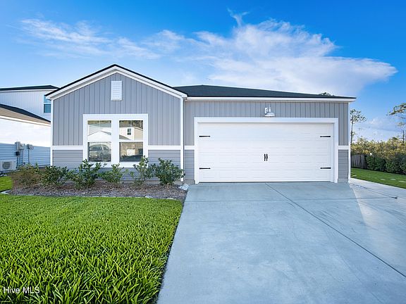 3rd image of 1001 Bourne Drive SW