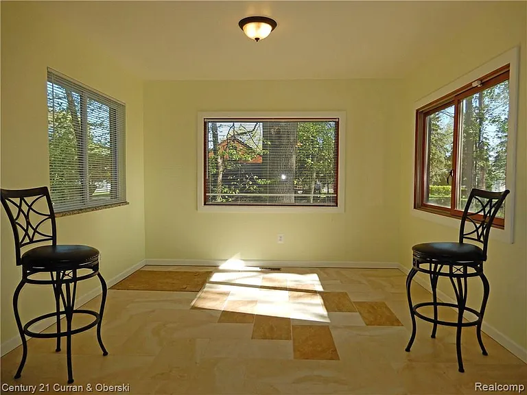6550 N Inkster Rd — Photo 15