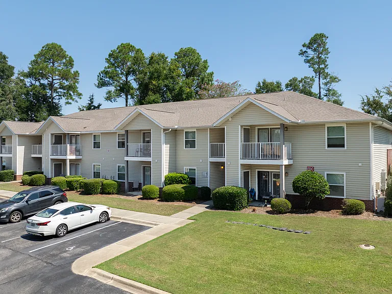 Riverwood Apartments — Photo 14