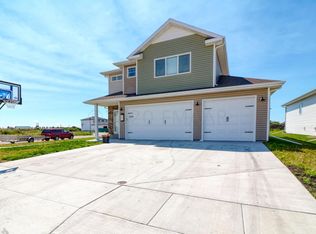 5290 10th St W, West Fargo, ND 58078