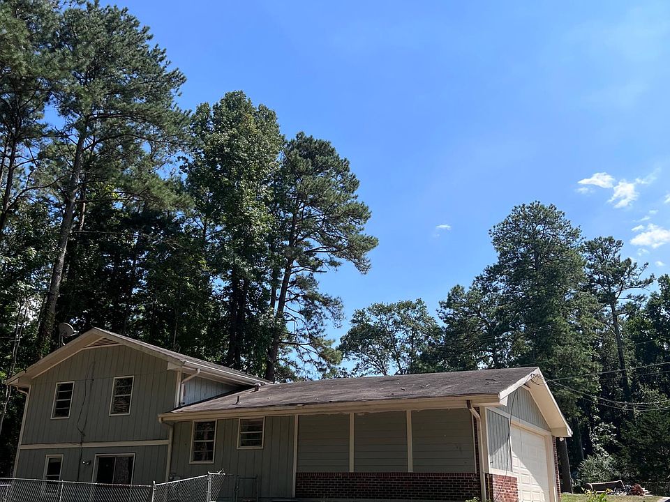1st image of 1881 N Oak Dr