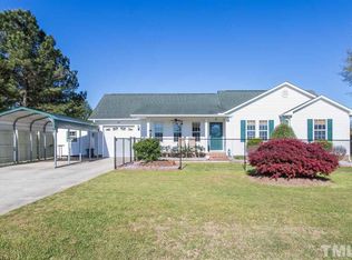 60 Senter Farm Ct, Fuquay Varina, NC 27526