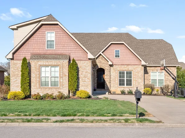 1092 Willow Cir, Clarksville, TN 37043