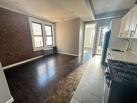 2nd image of 30 W 181st St #A