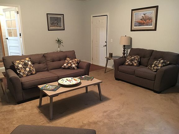5th image of 2216 Azalea Dr