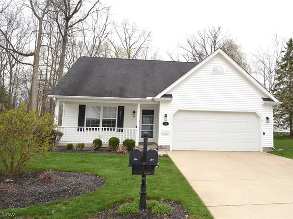 206 Lavender Ln, Madison, OH 44057