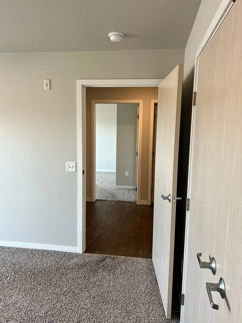 Apartment Complex in Downtown Detroit Lakes — Photo 3