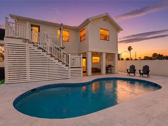2nd image of 5815 Estero BLVD
