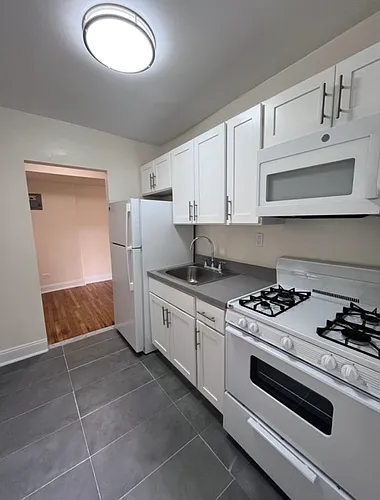 2070 20th Ln Photo 1