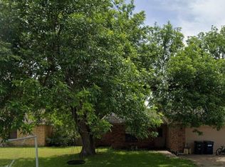 3206 Dallis Dr, College Station, TX 77845