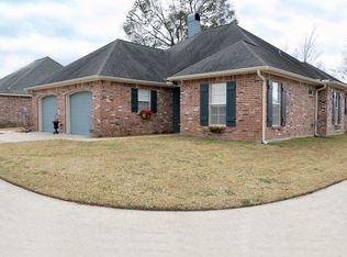225 Sandhurst Dr, Lafayette, LA 70508