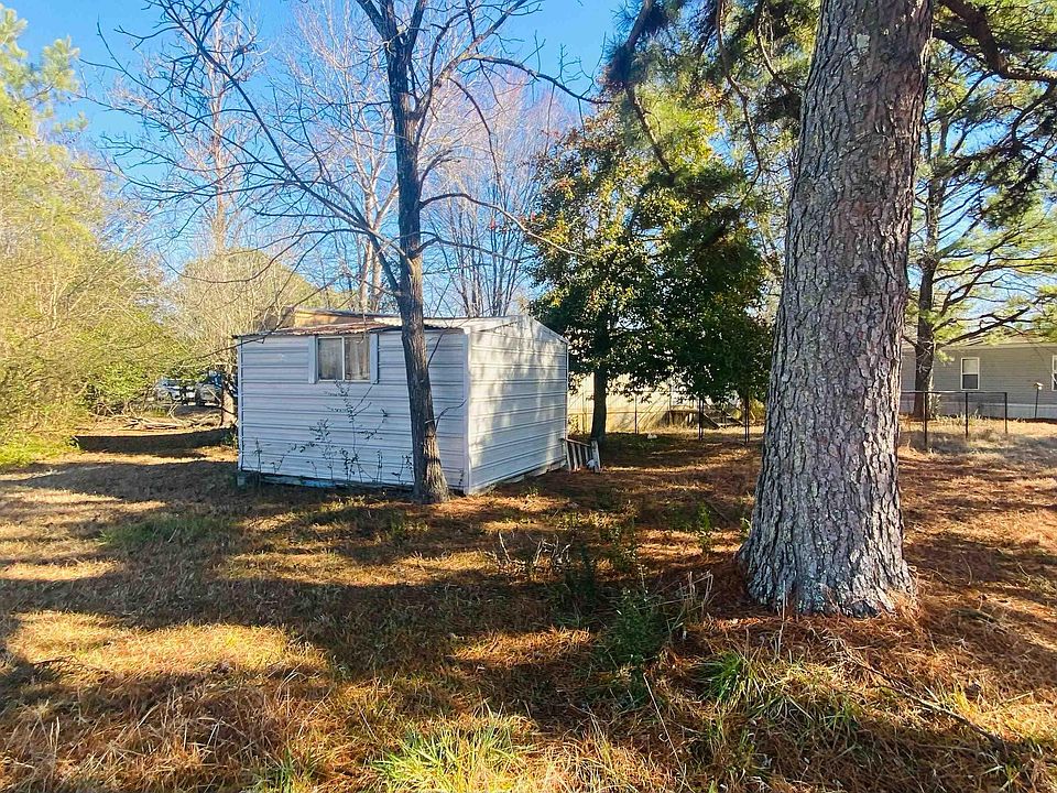 2nd image of 8 Couch Ln