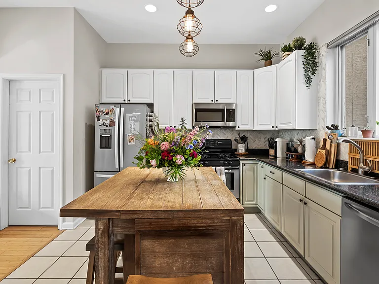 1129 N Orianna St — Photo 11