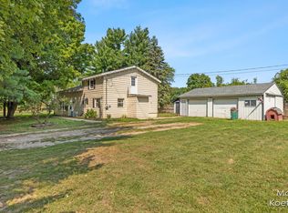 8830 21 Mile Rd, Sand Lake, MI 49343