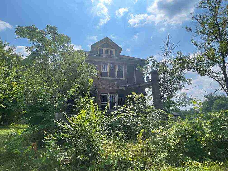 3831 Webb