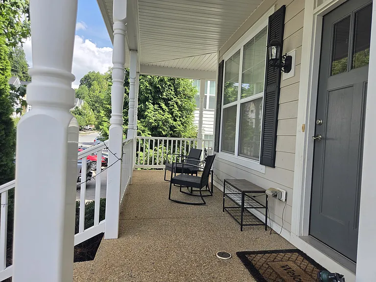 2441 Winthrop Dr — Photo 3